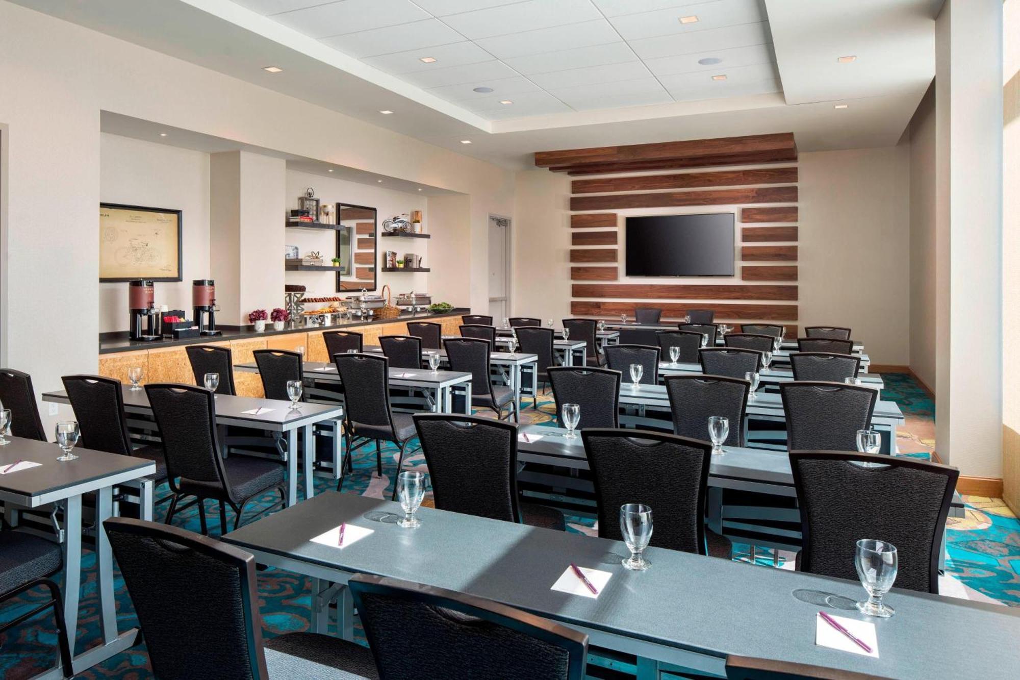 Residence Inn By Marriott Boston Watertown Bagian luar foto
