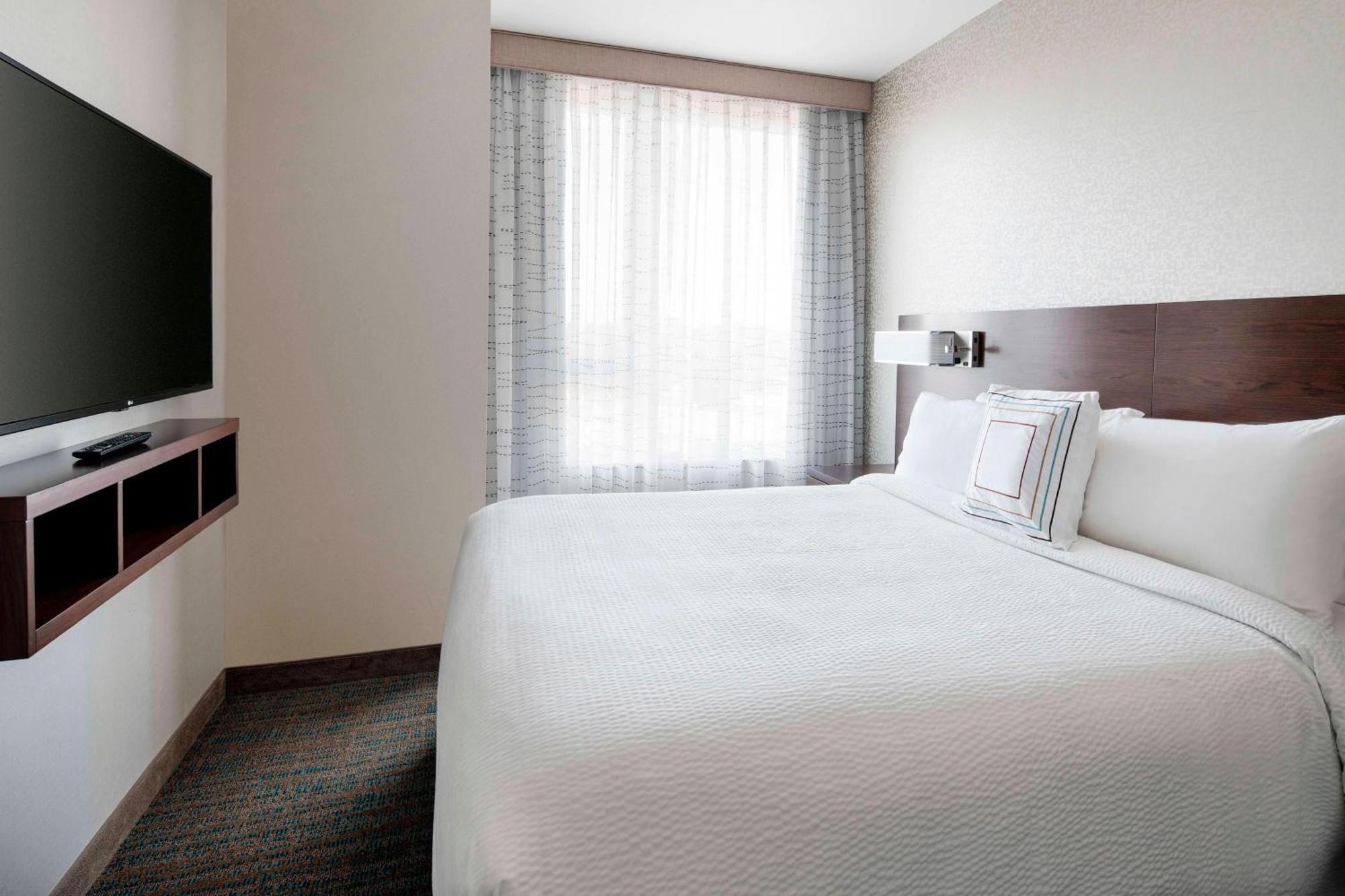 Residence Inn By Marriott Boston Watertown Bagian luar foto