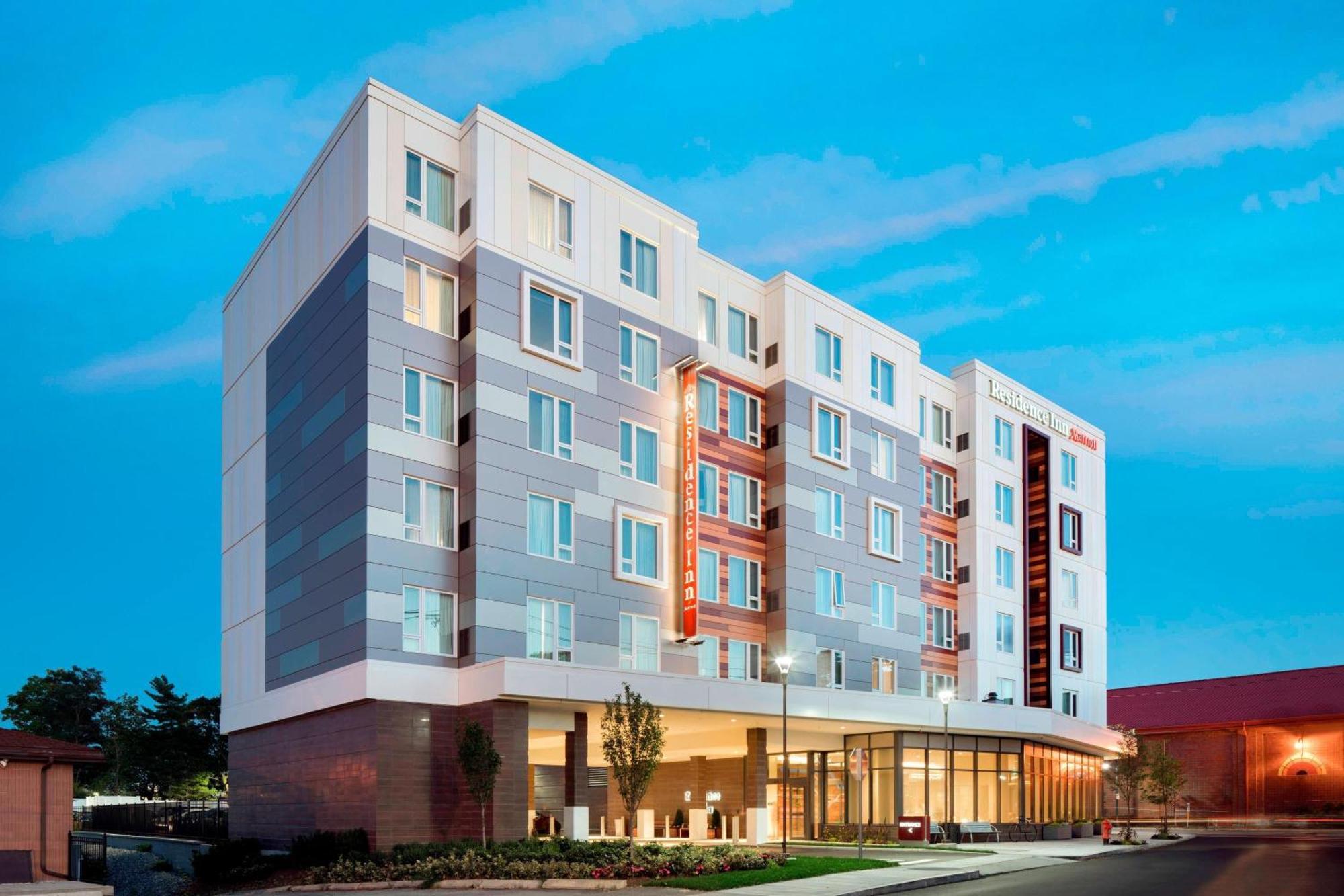 Residence Inn By Marriott Boston Watertown Bagian luar foto