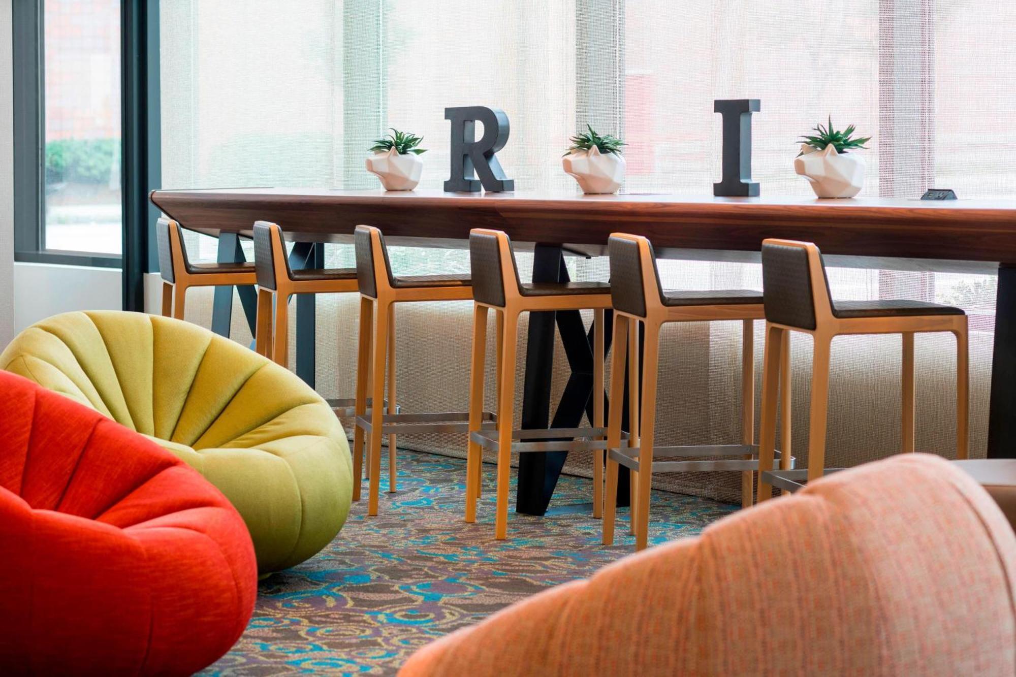 Residence Inn By Marriott Boston Watertown Bagian luar foto